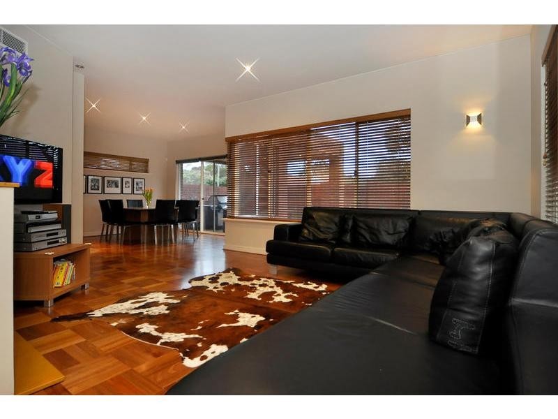 118 Sixth Avenue, Inglewood WA 6052