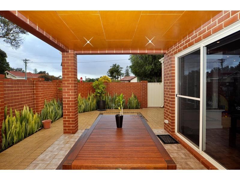 118 Sixth Avenue, Inglewood WA 6052