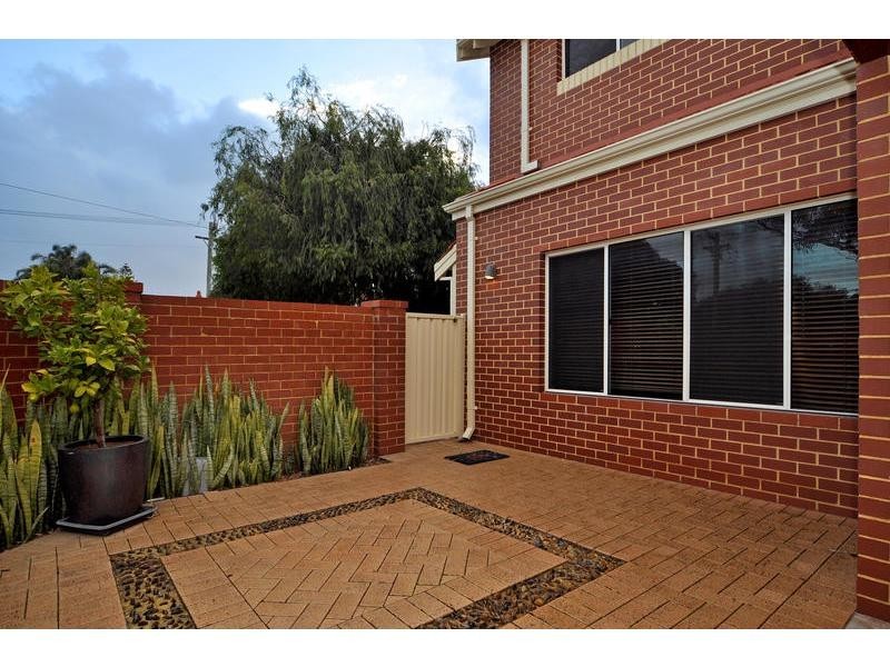 118 Sixth Avenue, Inglewood WA 6052