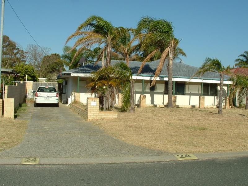 24 Meakers Way, Girrawheen WA 6064