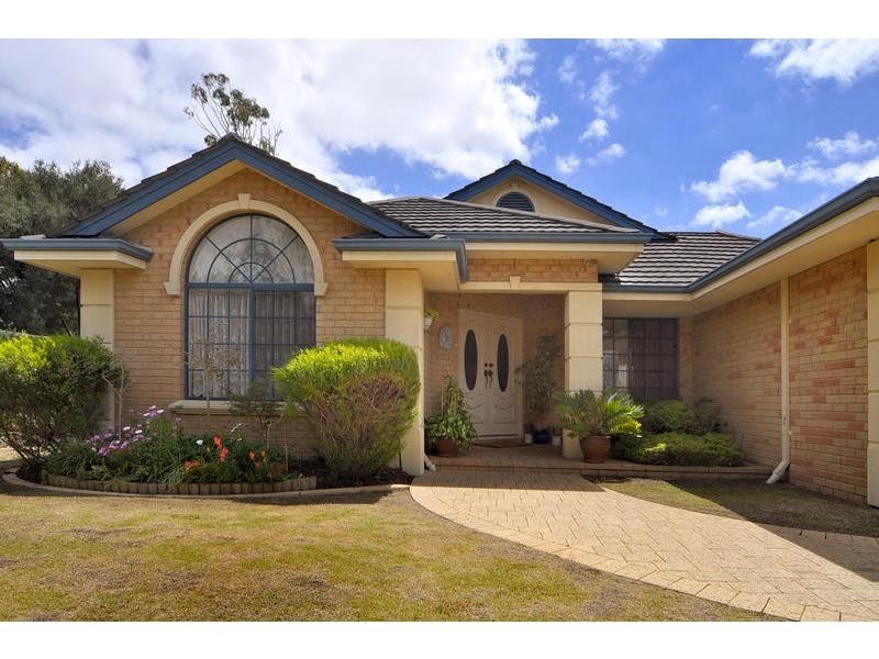 26 Trigger Plant Avenue, Ellenbrook WA 6069