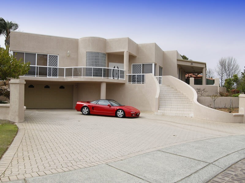 289 Summerlakes Parade, Ballajura WA 6066