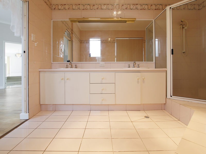 289 Summerlakes Parade, Ballajura WA 6066