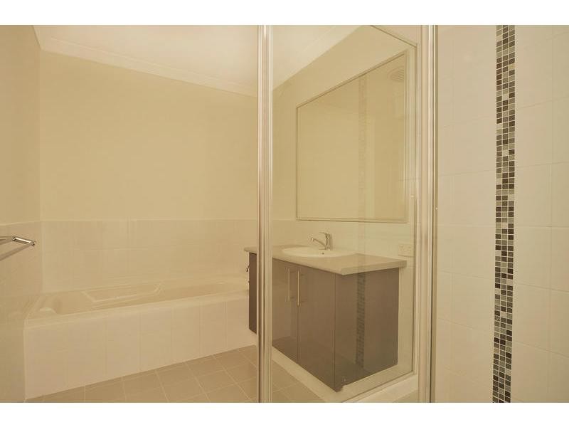 14 Dulegal Way, Aveley WA 6069