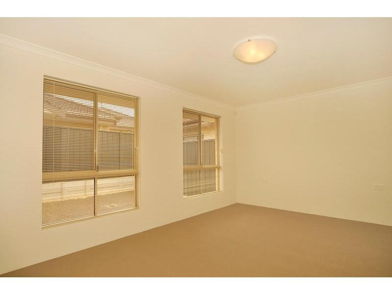 14 Dulegal Way, Aveley WA 6069