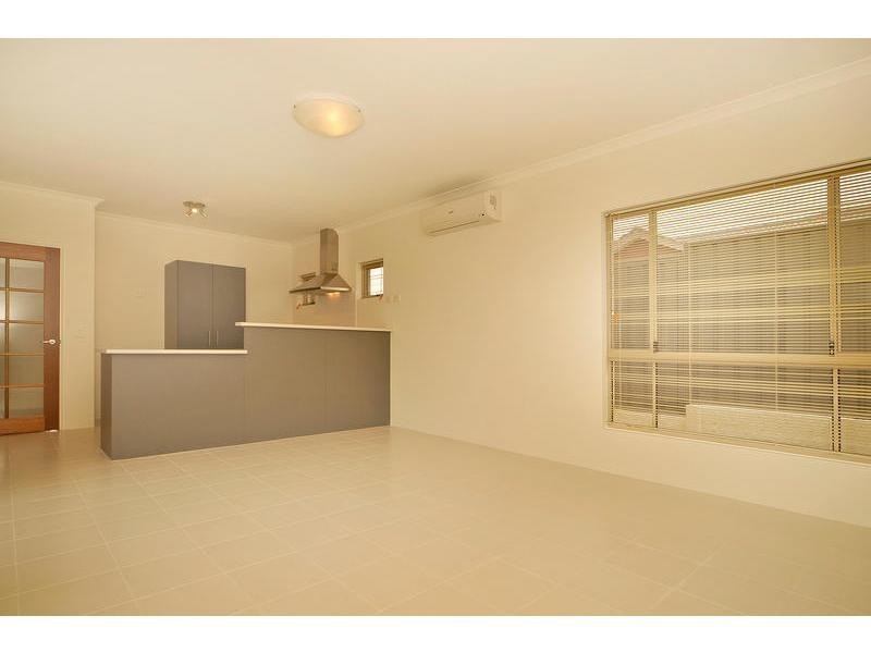 14 Dulegal Way, Aveley WA 6069