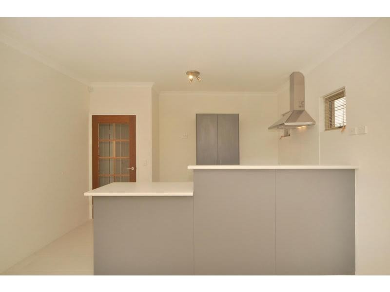 14 Dulegal Way, Aveley WA 6069