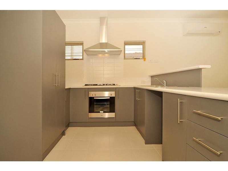 14 Dulegal Way, Aveley WA 6069