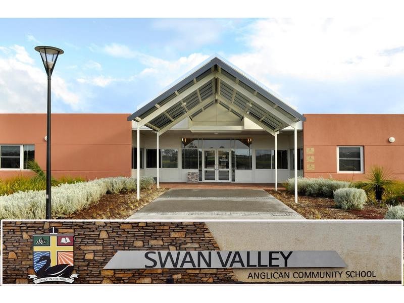 1/16 Dulegal Way, Aveley WA 6069