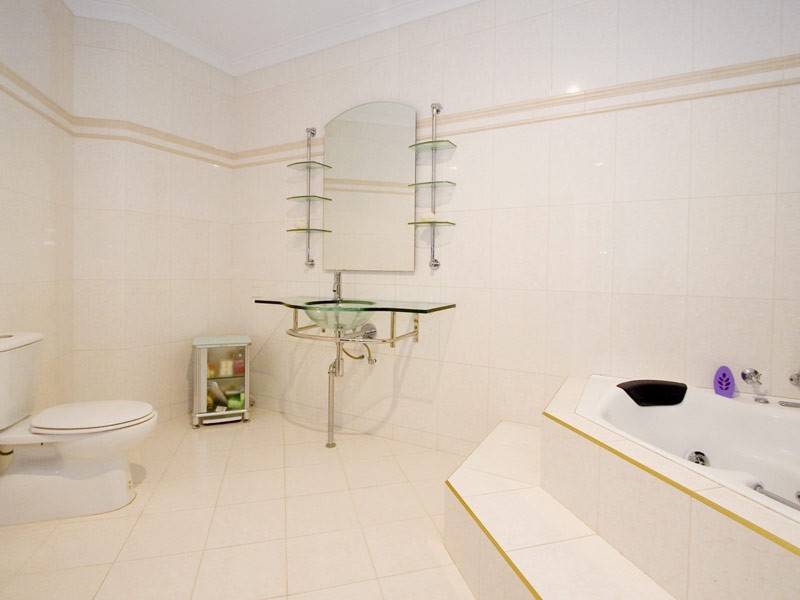 5 Hersey Parkway, Landsdale WA 6065