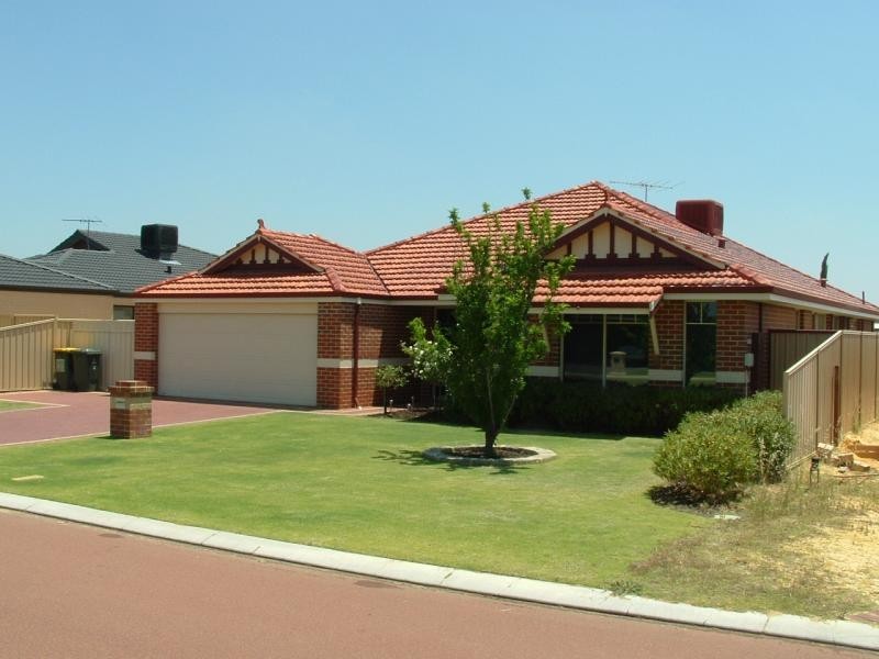 4 Verona Street, Hocking WA 6065