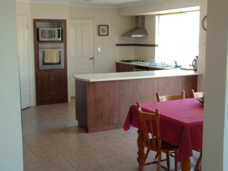 4 Verona Street, Hocking WA 6065