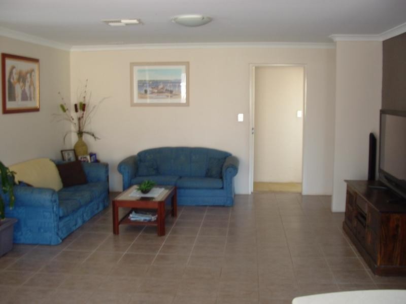 4 Verona Street, Hocking WA 6065