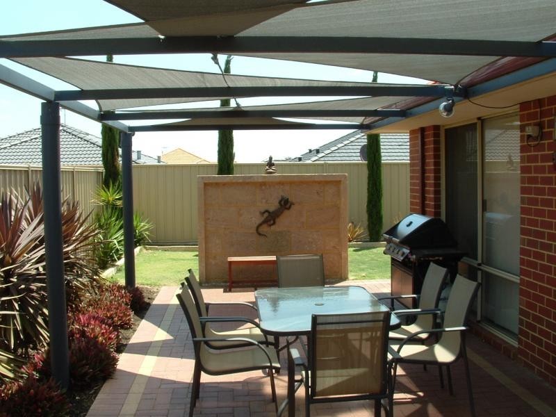 4 Verona Street, Hocking WA 6065