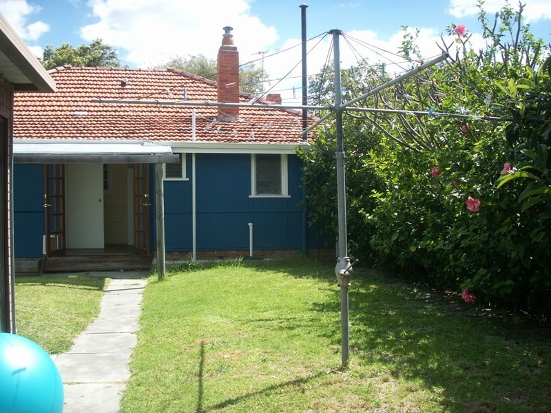 69 Gladstone Road, Rivervale WA 6103