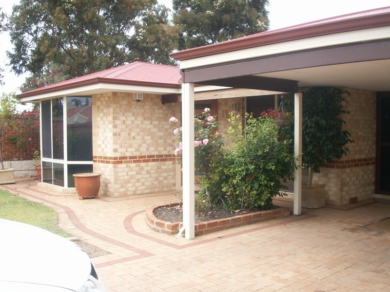 16 Linto Way, Alexander Heights WA 6064