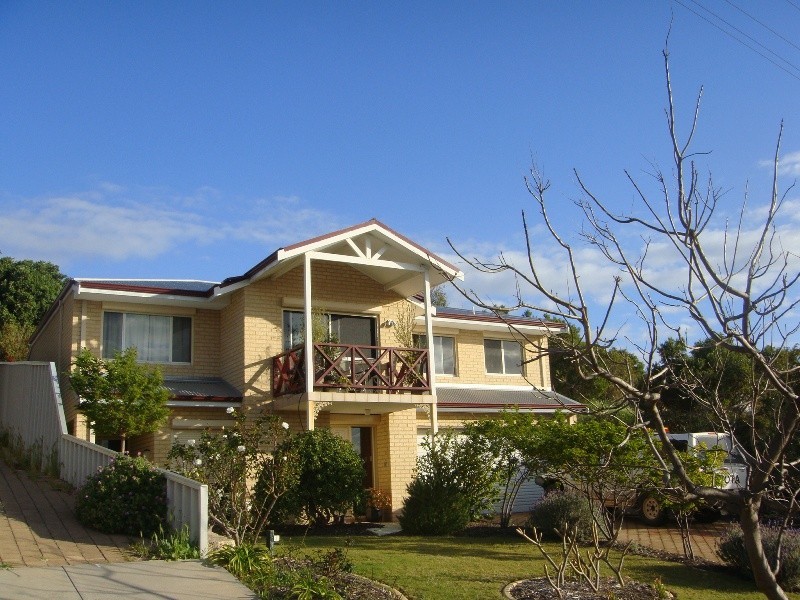 2/10 Millimumul Way, Mullaloo WA 6027