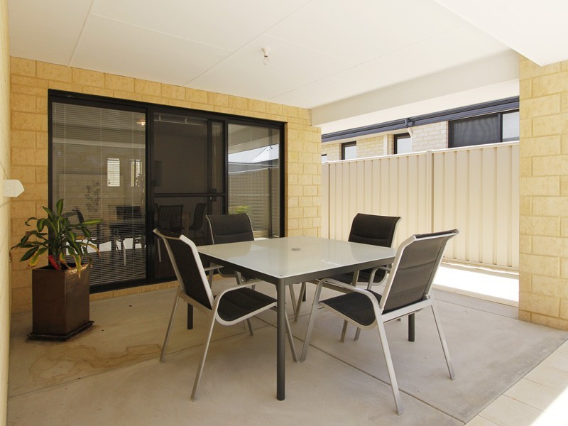 54 Hardcastle Avenue, Landsdale WA 6065