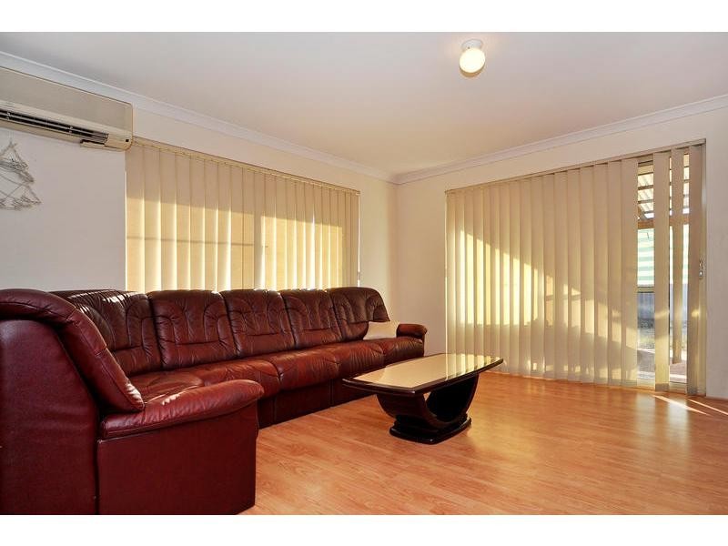 2 Linto Way, Alexander Heights WA 6064