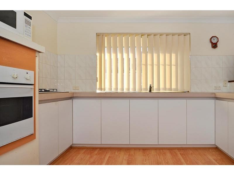2 Linto Way, Alexander Heights WA 6064