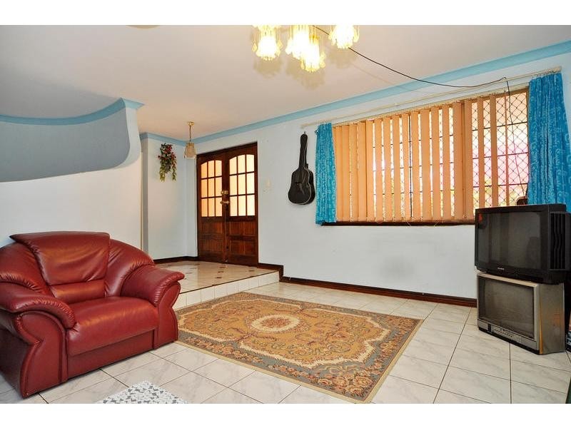 274 Illawarra Crescent, Ballajura WA 6066