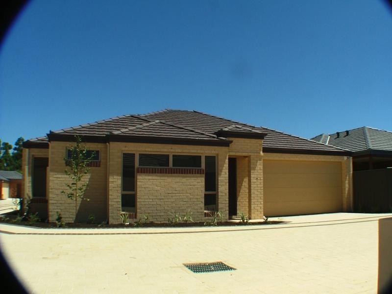 11/1 Tolj Loop, Aveley WA 6069
