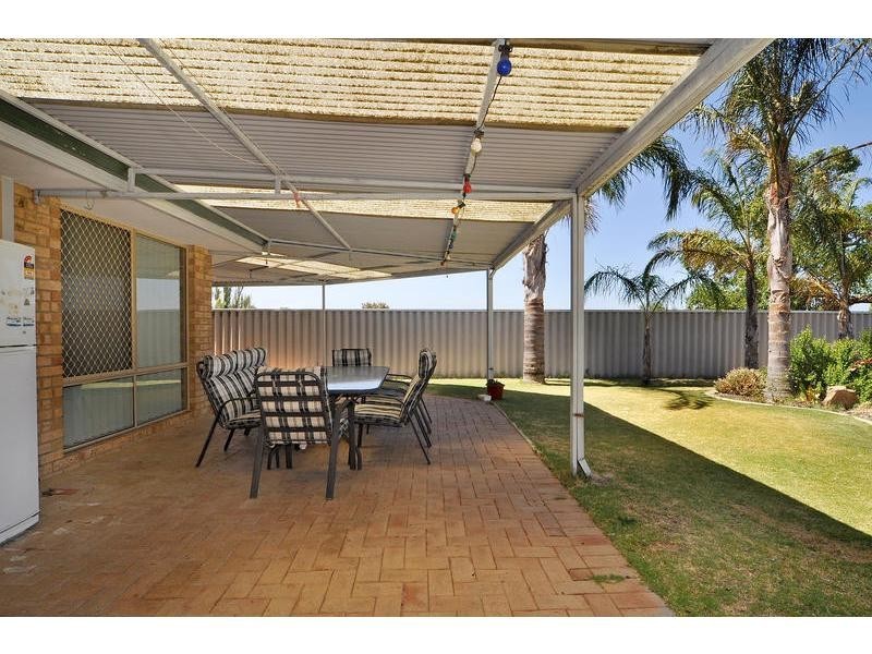 5 Aarons Close, Mirrabooka WA 6061