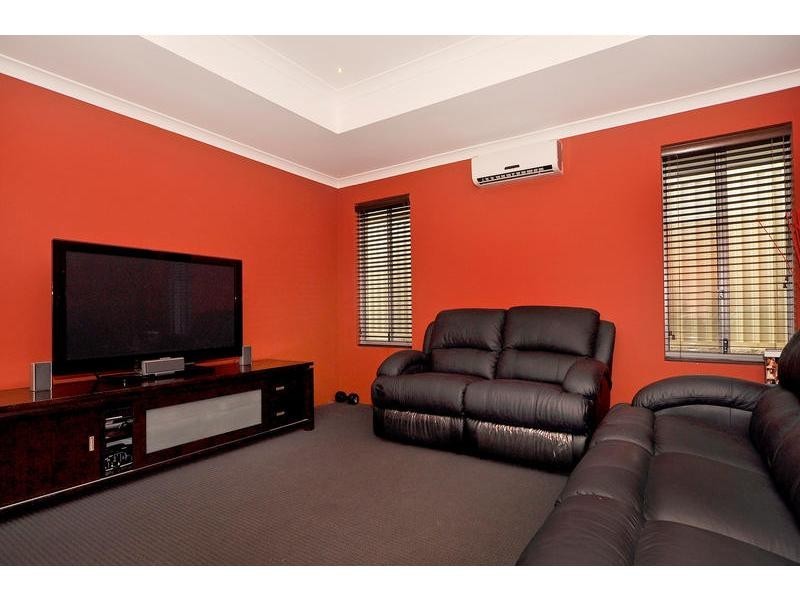 59 Gaby Way, Marangaroo WA 6064
