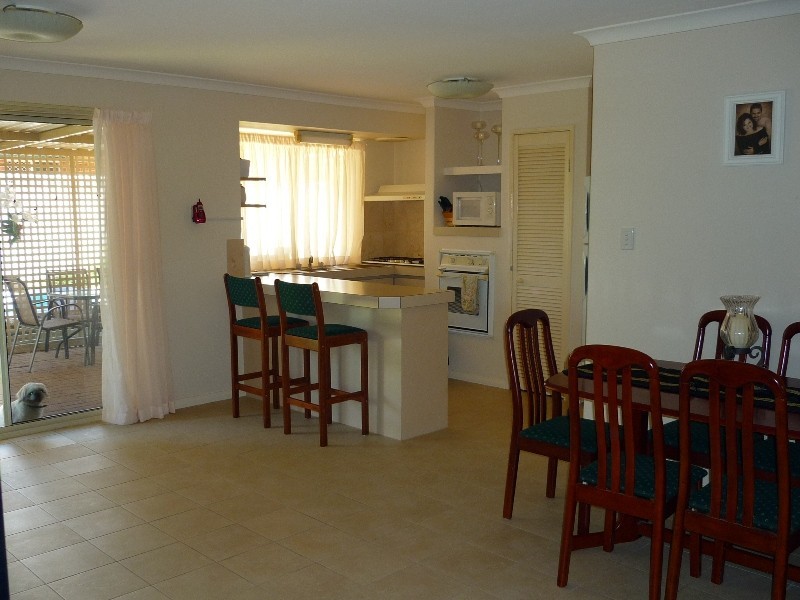 23 River Fig Place, Alexander Heights WA 6064