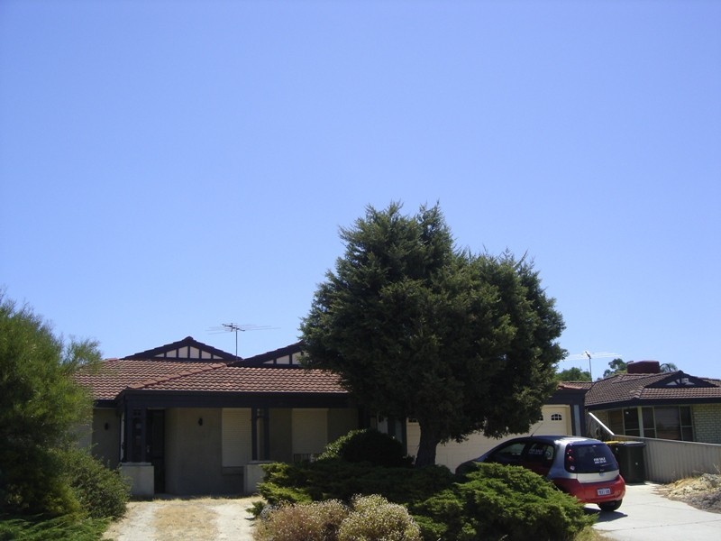 3 Jefferson Drive, Marangaroo WA 6064