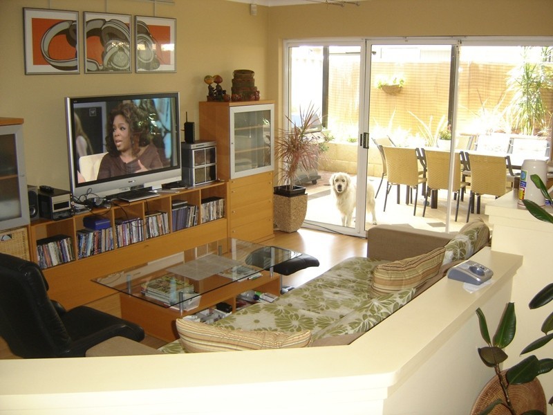 3 Jefferson Drive, Marangaroo WA 6064