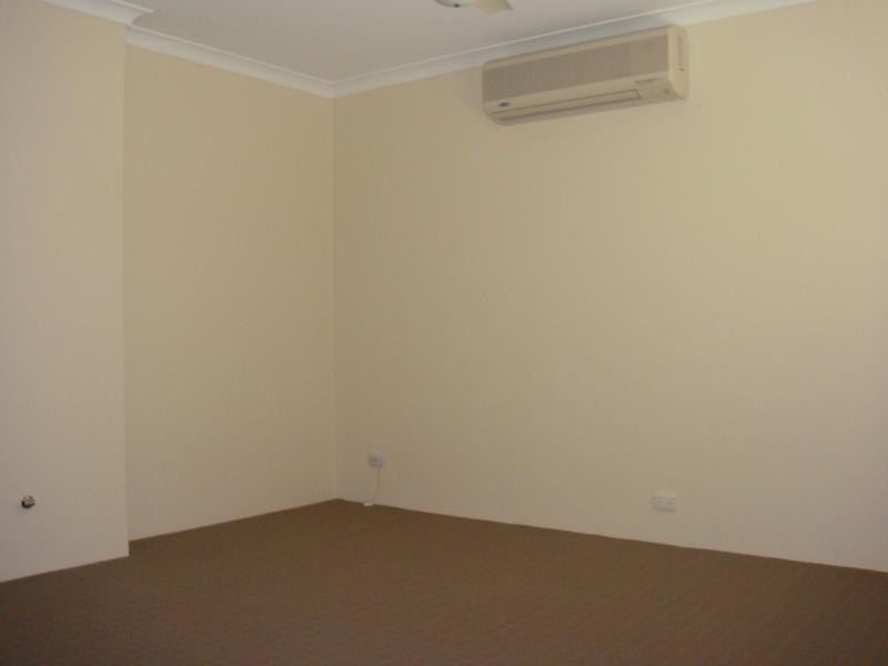 87 Hillcrest Road, Alexander Heights WA 6064