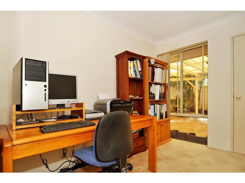 8 Peacock Green, Ballajura WA 6066