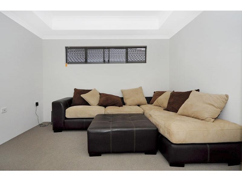 17 Ollave Circuit, Aveley WA 6069