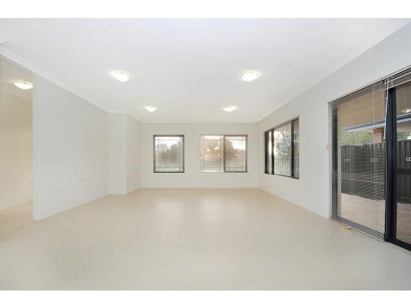 11 Ollave Circuit, Aveley WA 6069