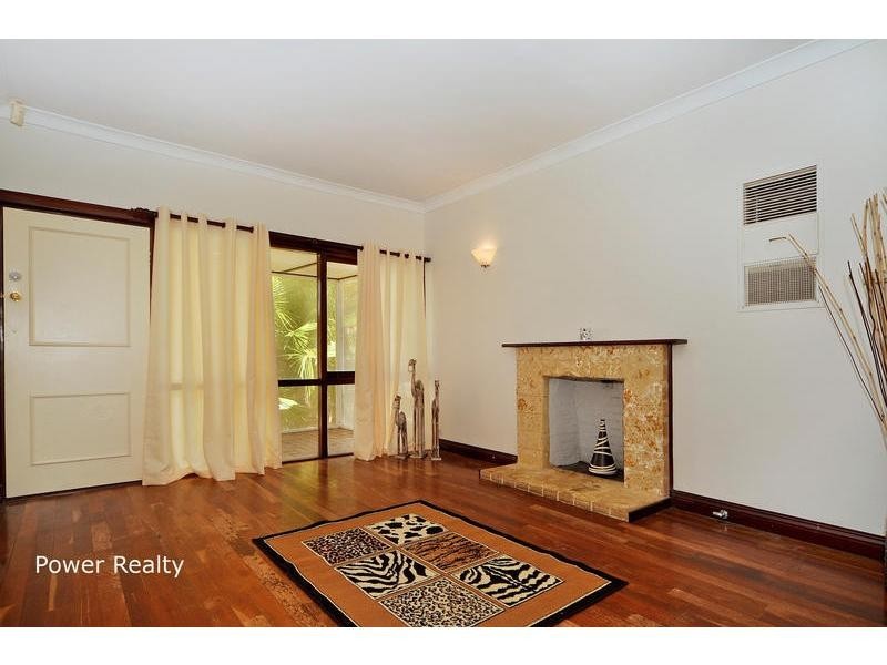 8 Ticehurst Way, Balga WA 6061