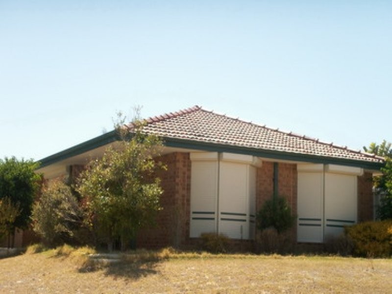 2 Emblem Loop, Alexander Heights WA 6064