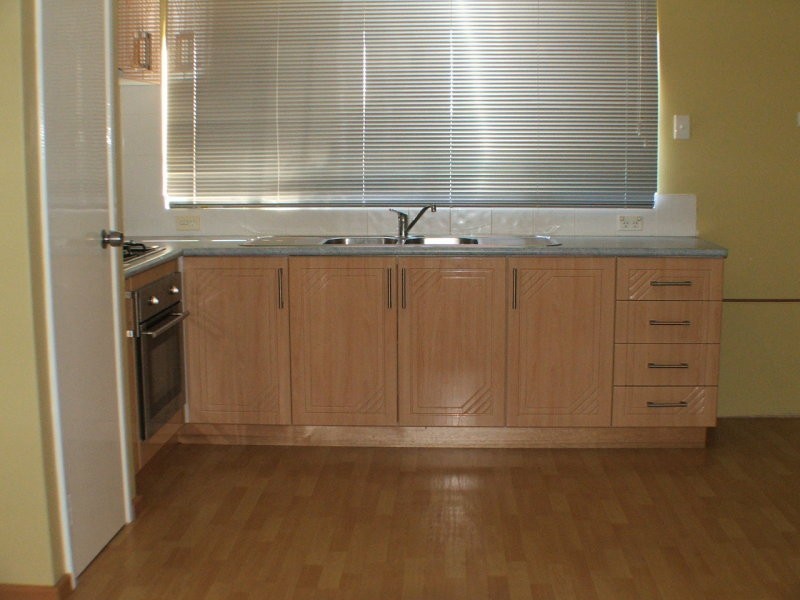 2 Emblem Loop, Alexander Heights WA 6064