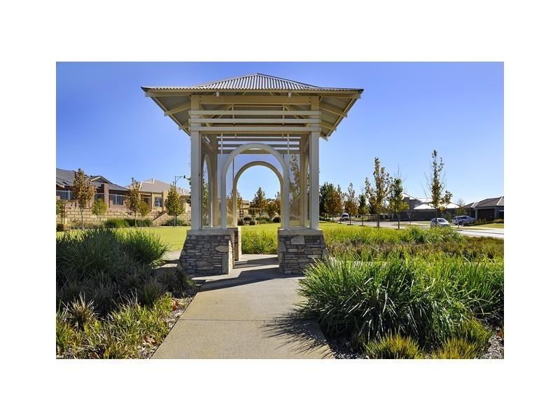 17 Demesne Circuit, Aveley WA 6069