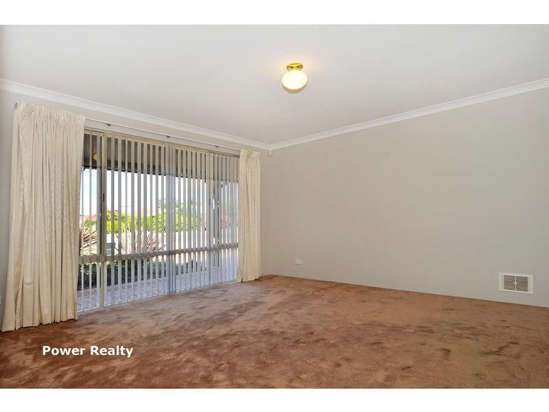 22 Bardia Place, Marangaroo WA 6064