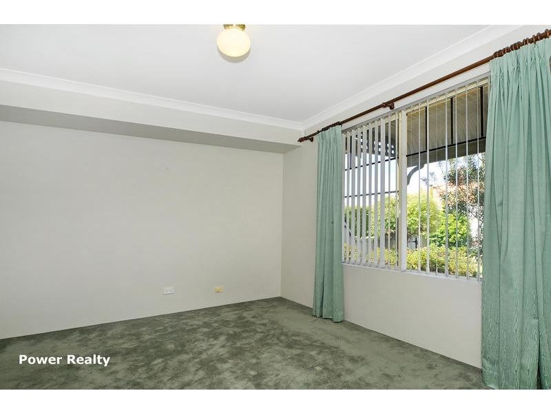22 Bardia Place, Marangaroo WA 6064