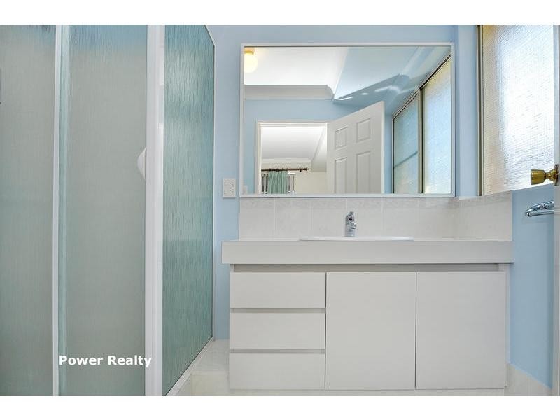 22 Bardia Place, Marangaroo WA 6064