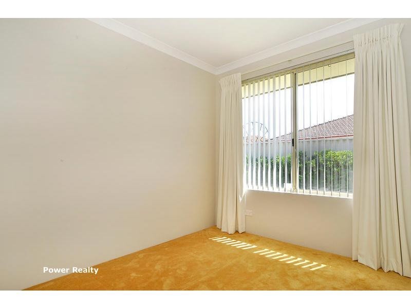 22 Bardia Place, Marangaroo WA 6064