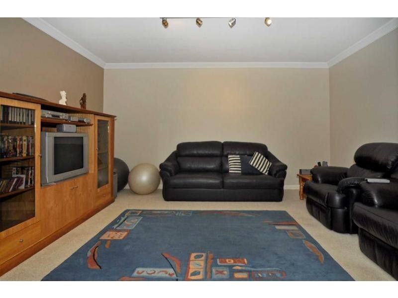 1 Woodroffe Place, Alexander Heights WA 6064