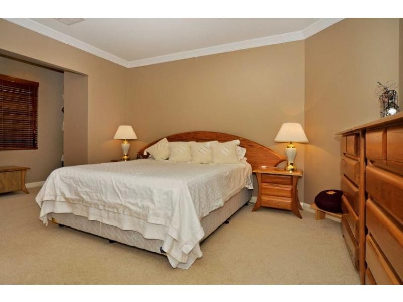 1 Woodroffe Place, Alexander Heights WA 6064