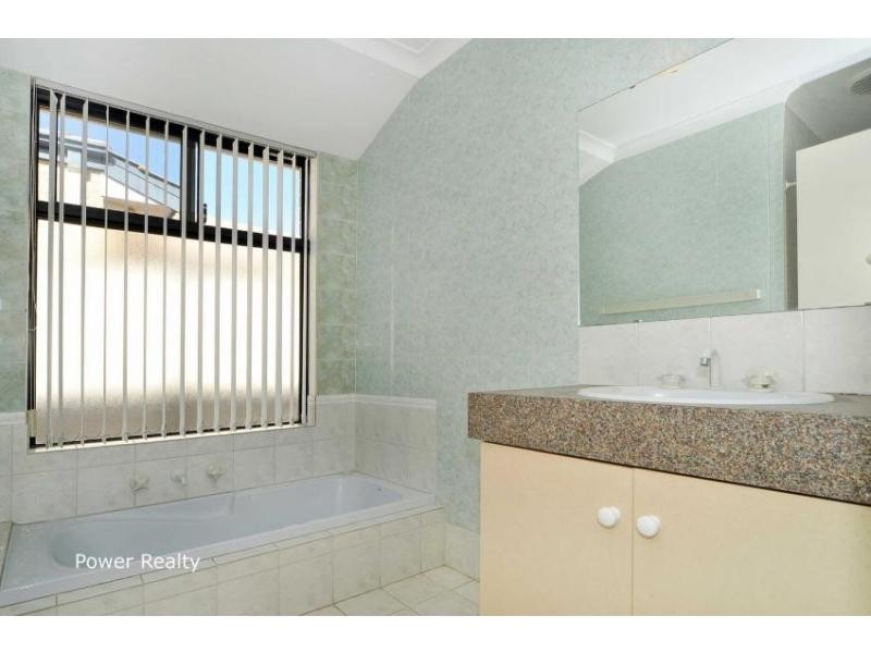 19 Hudleston Rise, Alexander Heights WA 6064