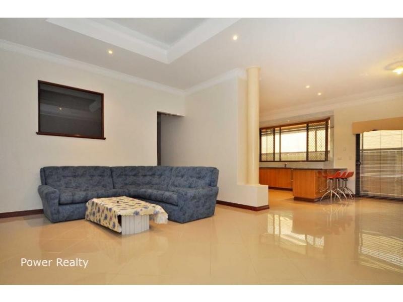 22 Memphis Ridge, Hocking WA 6065