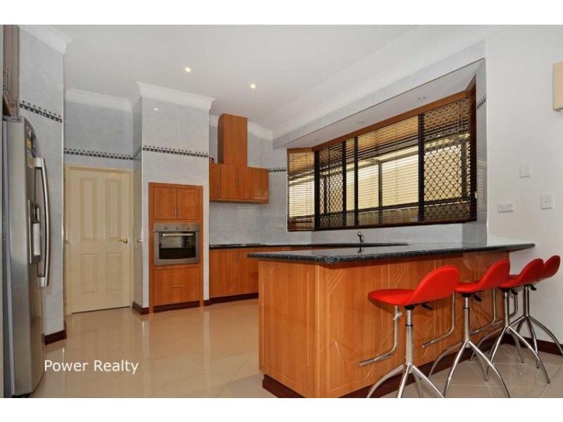 22 Memphis Ridge, Hocking WA 6065