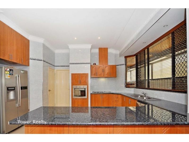 22 Memphis Ridge, Hocking WA 6065