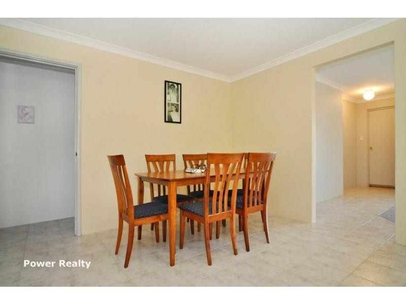 18 Scholar Close, Marangaroo WA 6064
